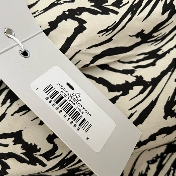 NWT RAILS Jayla One Shoulder Crop Top in Ivory Marbled Tiger Print Size XS - Picture 8 of 11